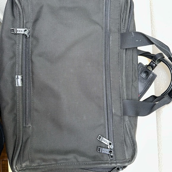 Tumi Alpha 26141D4 Black Expandable Laptop Briefcase Bag EUC - Picture 9 of 16